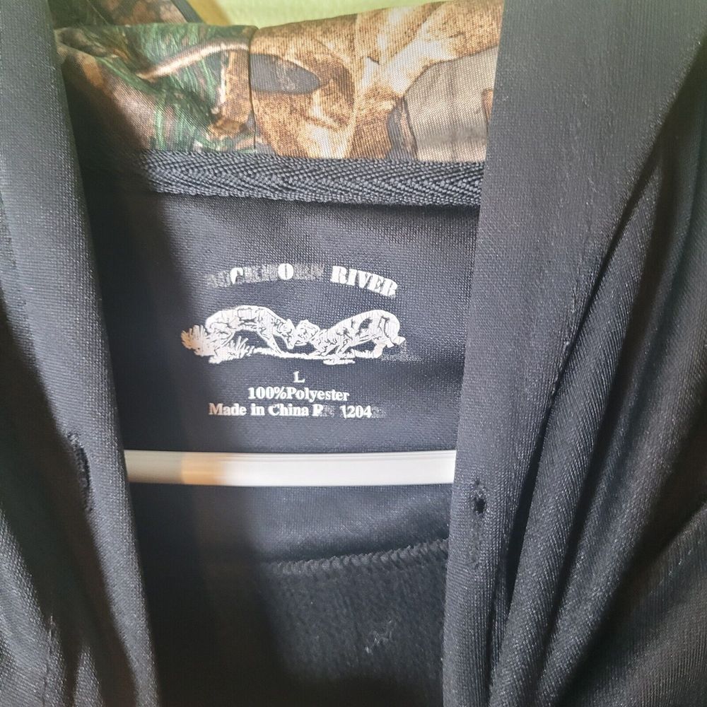 RealTree Black Hoodie Pullover Size Large Front Pocket - Picture 3 of 4